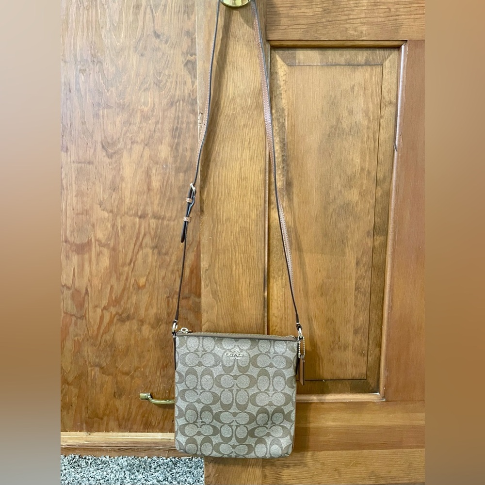 Coach Monogram Brown Crossbody - Picture 12 of 12